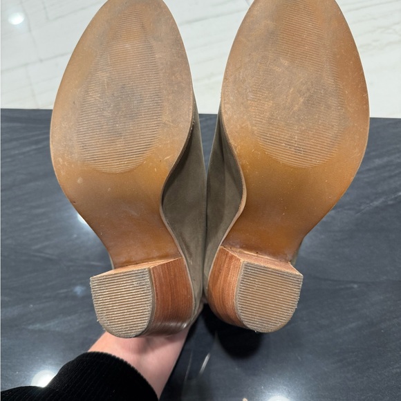 Mule style boot with ankle strap. Olive green. - Picture 5 of 9